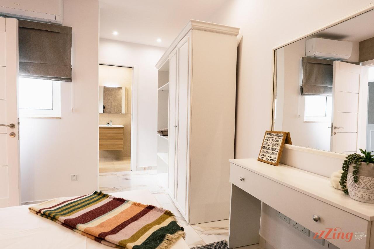Stunning With A Heated Jacuzzi St. Paul's Bay