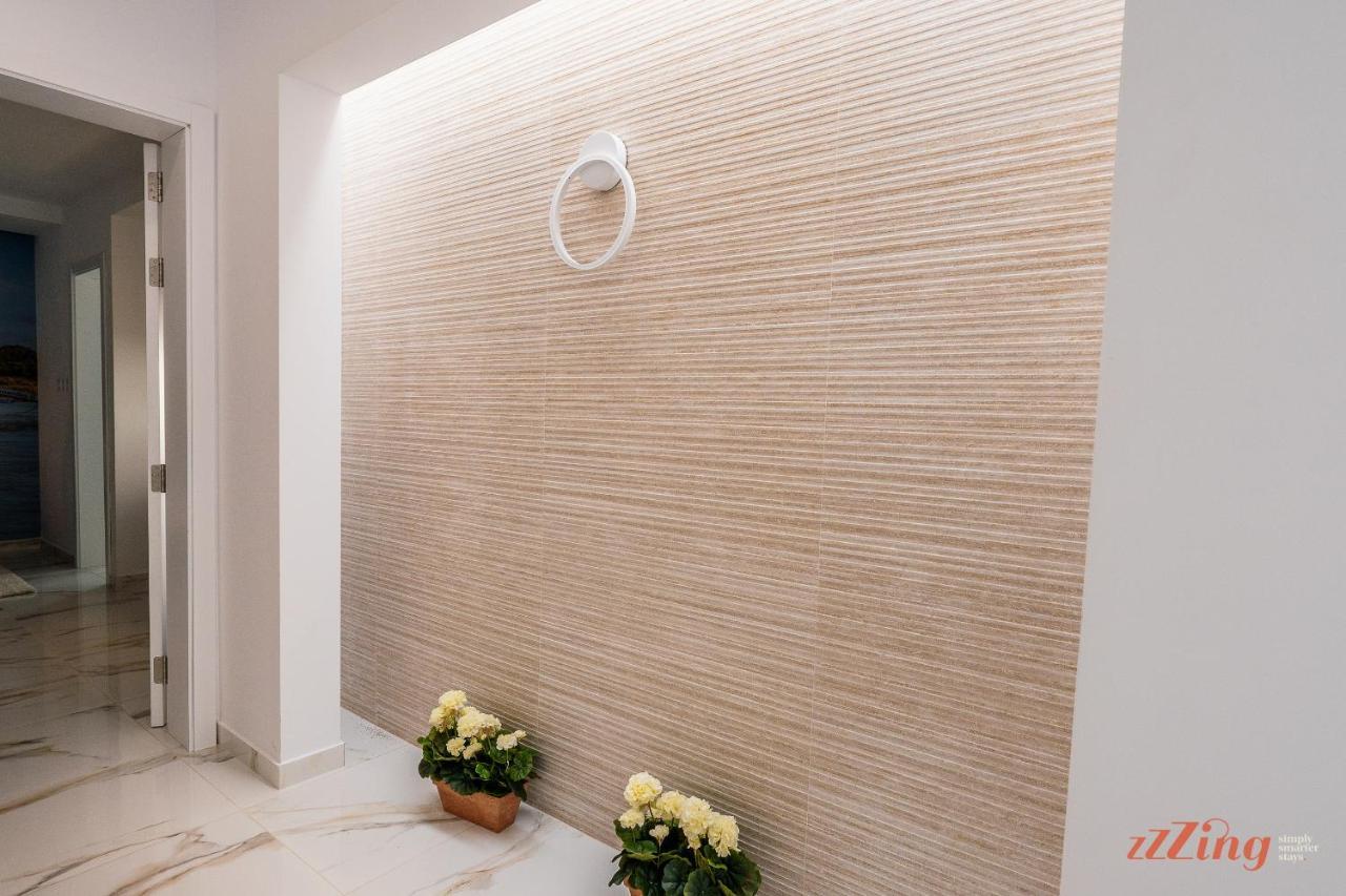 Stunning With A Heated Jacuzzi Villa *