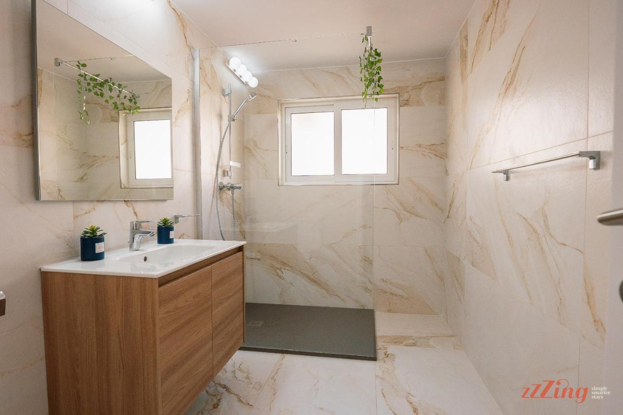 Villa Stunning With A Heated Jacuzzi *